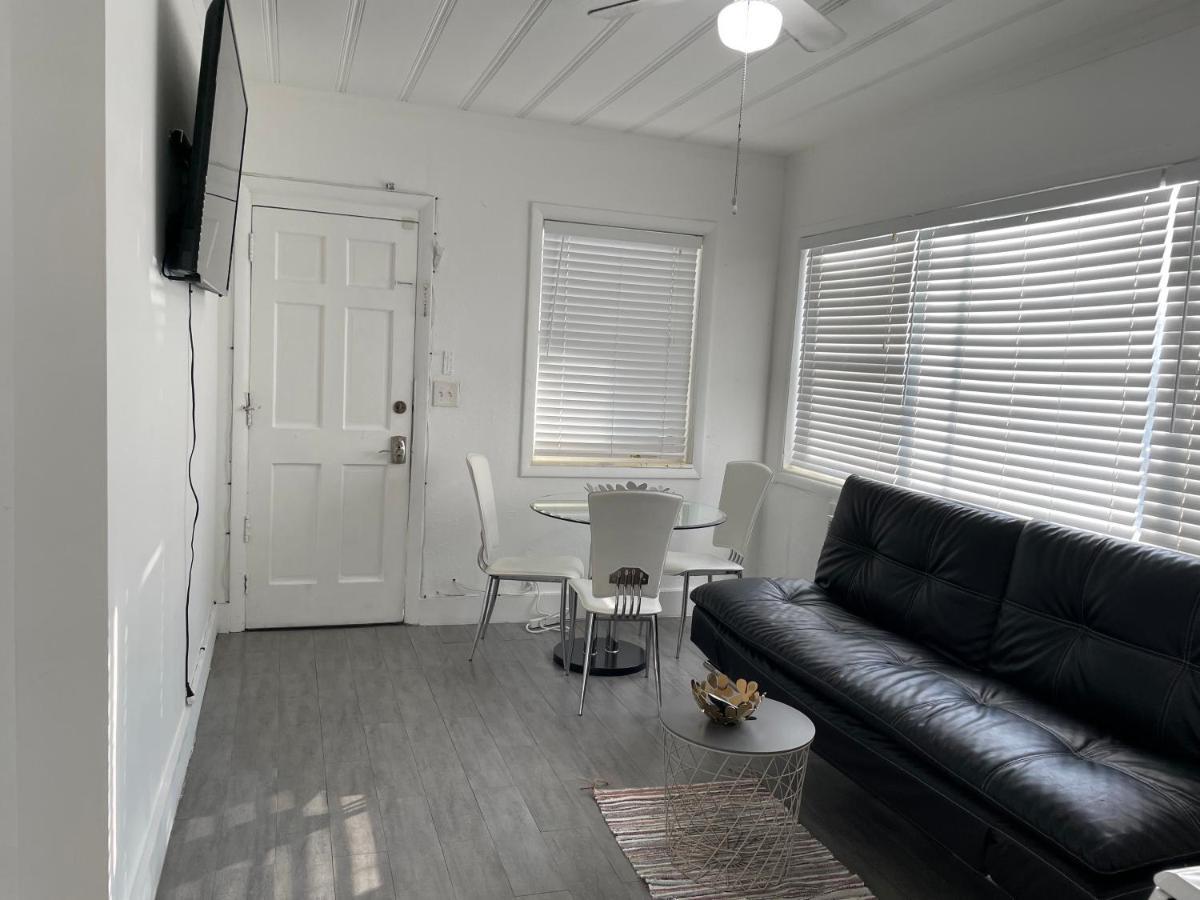 Trendy Studios In Hollywood Exterior foto
